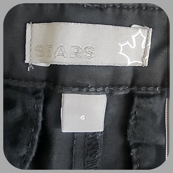 SEARS || Stretch Cotton Cuffed Shorts (SIZE 4) - Picture 3 of 6